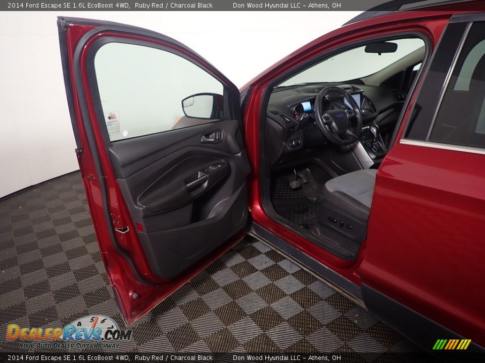 2014 Ford Escape SE 1.6L EcoBoost 4WD Ruby Red / Charcoal Black Photo #21