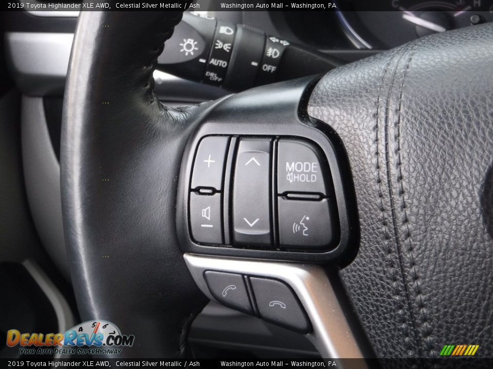 2019 Toyota Highlander XLE AWD Celestial Silver Metallic / Ash Photo #7