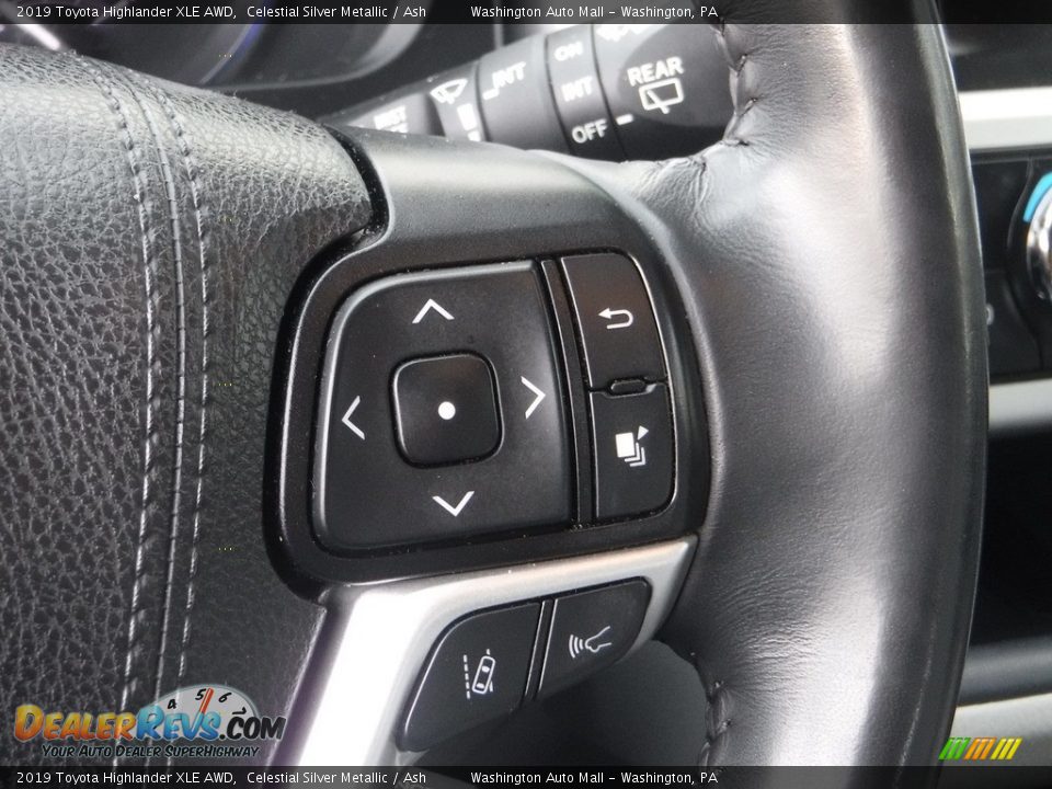 2019 Toyota Highlander XLE AWD Celestial Silver Metallic / Ash Photo #8