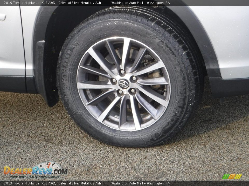 2019 Toyota Highlander XLE AWD Celestial Silver Metallic / Ash Photo #11