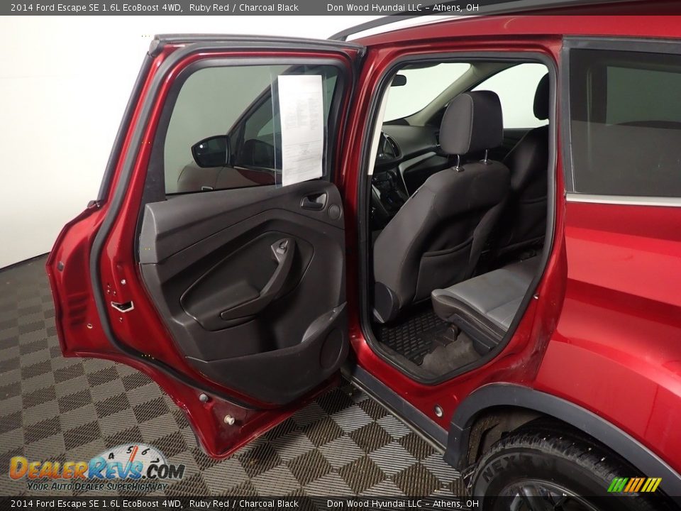 2014 Ford Escape SE 1.6L EcoBoost 4WD Ruby Red / Charcoal Black Photo #35