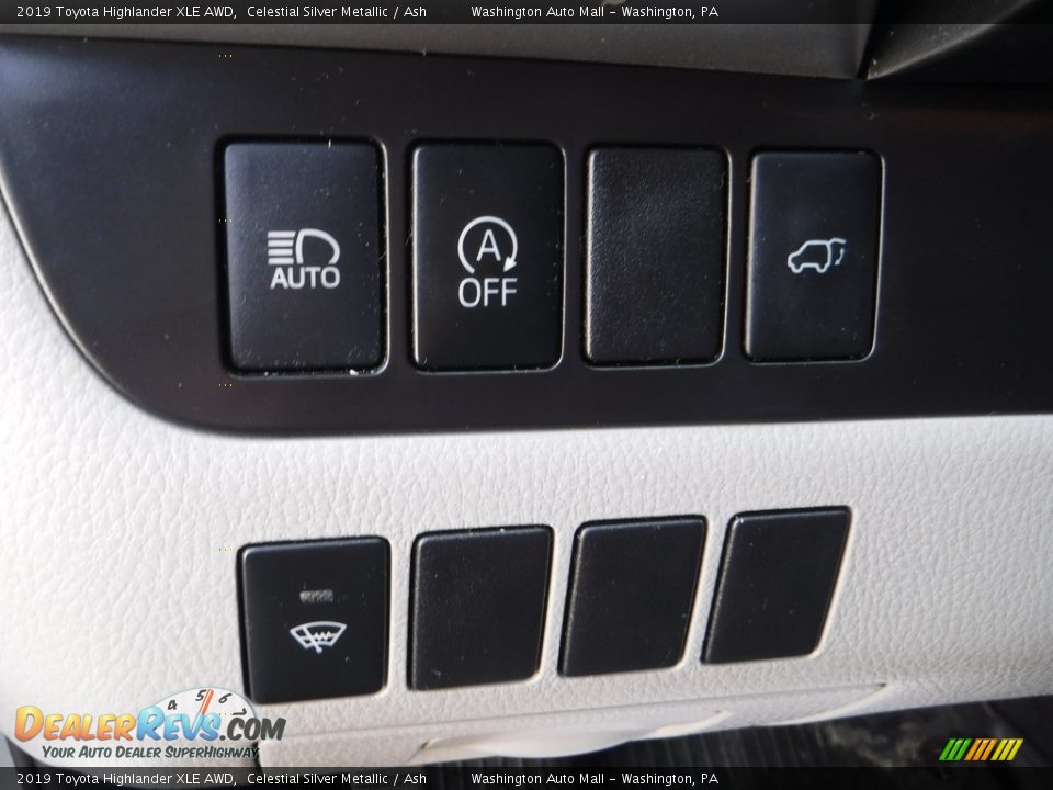 2019 Toyota Highlander XLE AWD Celestial Silver Metallic / Ash Photo #22