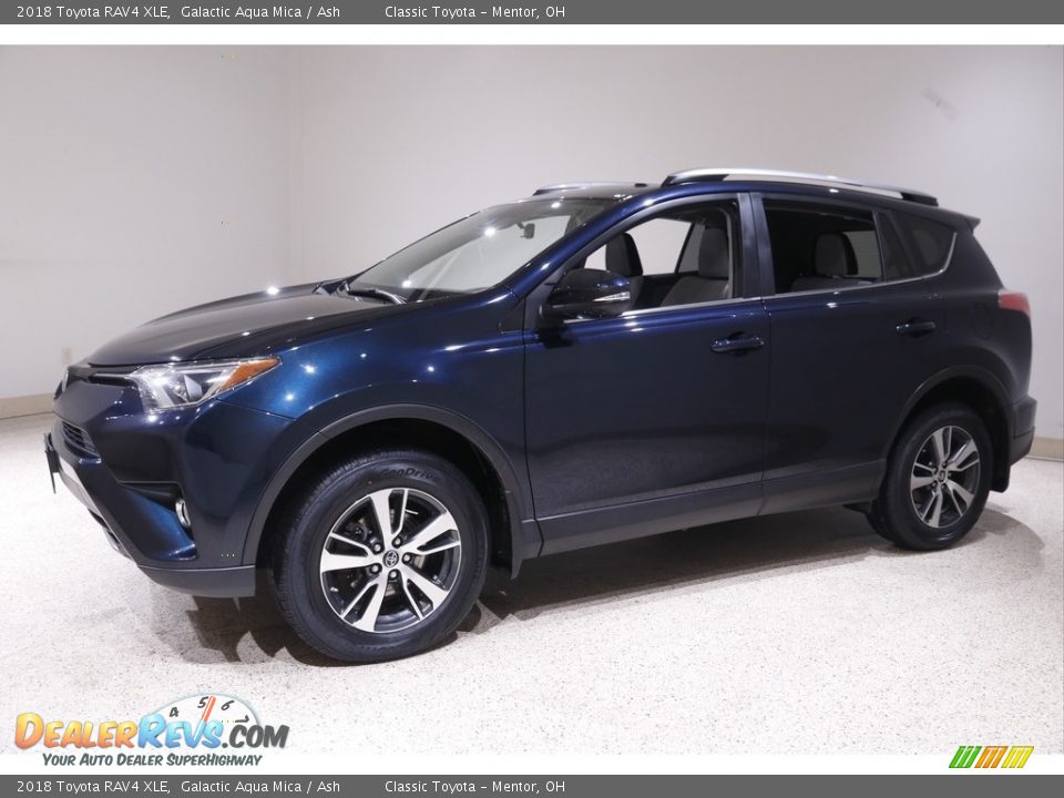 2018 Toyota RAV4 XLE Galactic Aqua Mica / Ash Photo #3