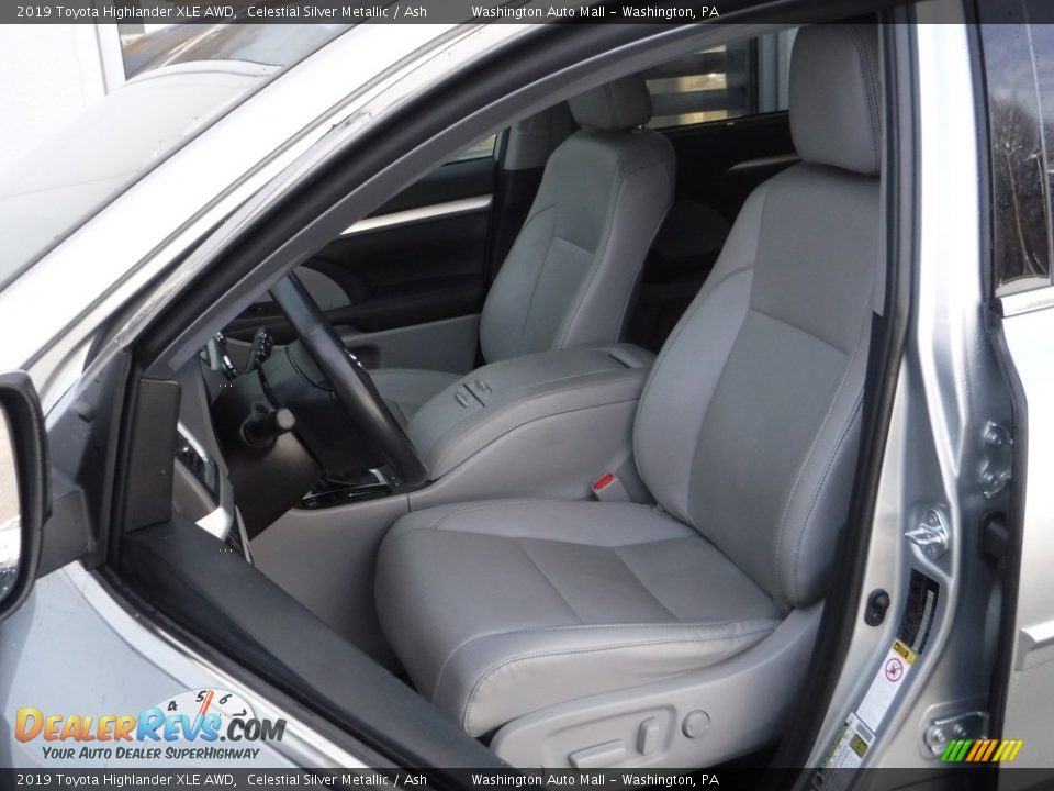 2019 Toyota Highlander XLE AWD Celestial Silver Metallic / Ash Photo #24