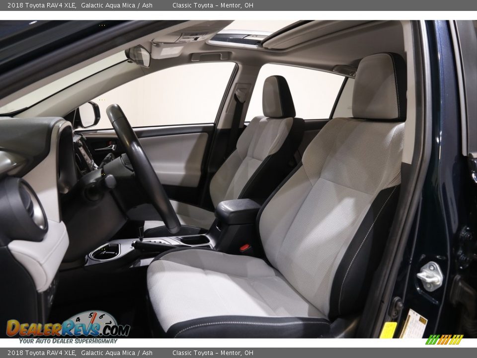 2018 Toyota RAV4 XLE Galactic Aqua Mica / Ash Photo #5