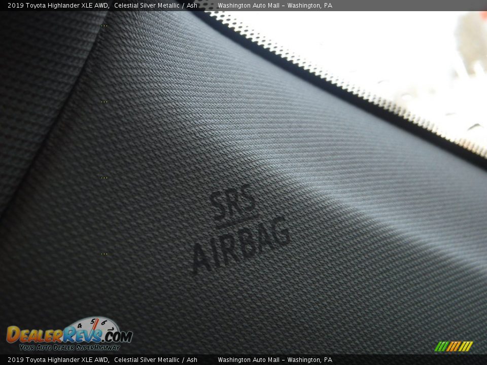 2019 Toyota Highlander XLE AWD Celestial Silver Metallic / Ash Photo #26