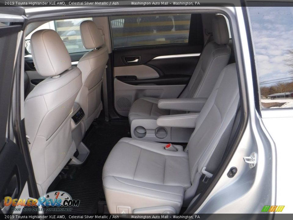 2019 Toyota Highlander XLE AWD Celestial Silver Metallic / Ash Photo #27