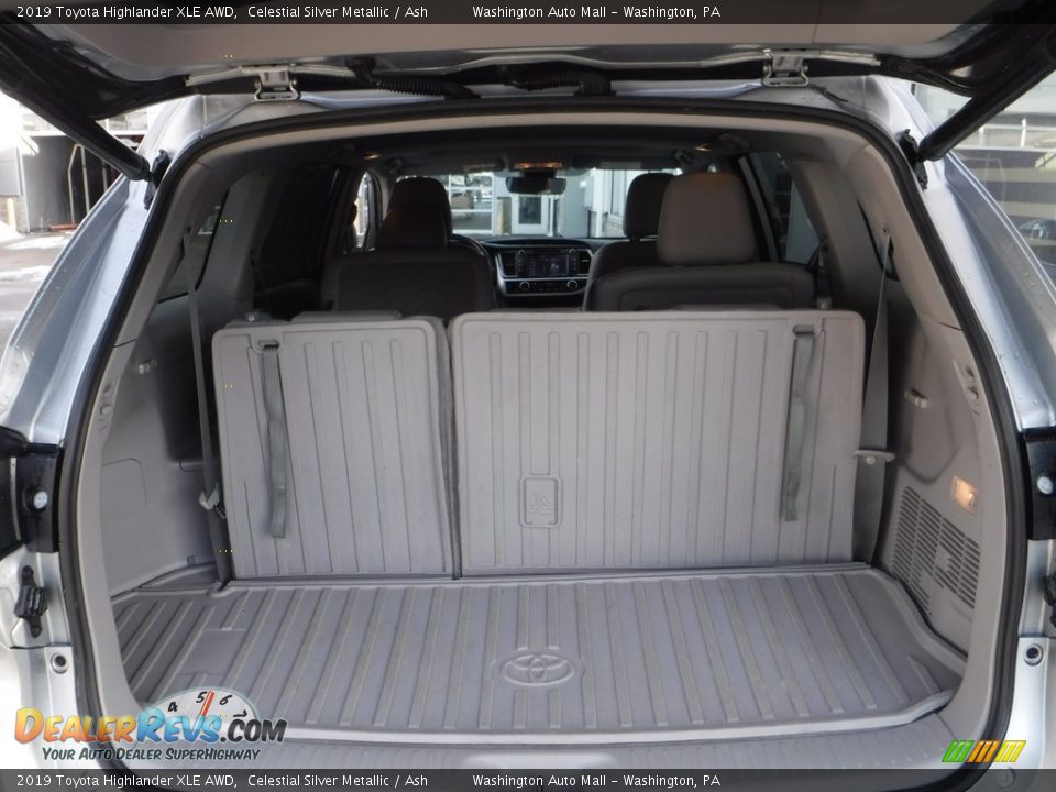 2019 Toyota Highlander XLE AWD Celestial Silver Metallic / Ash Photo #30