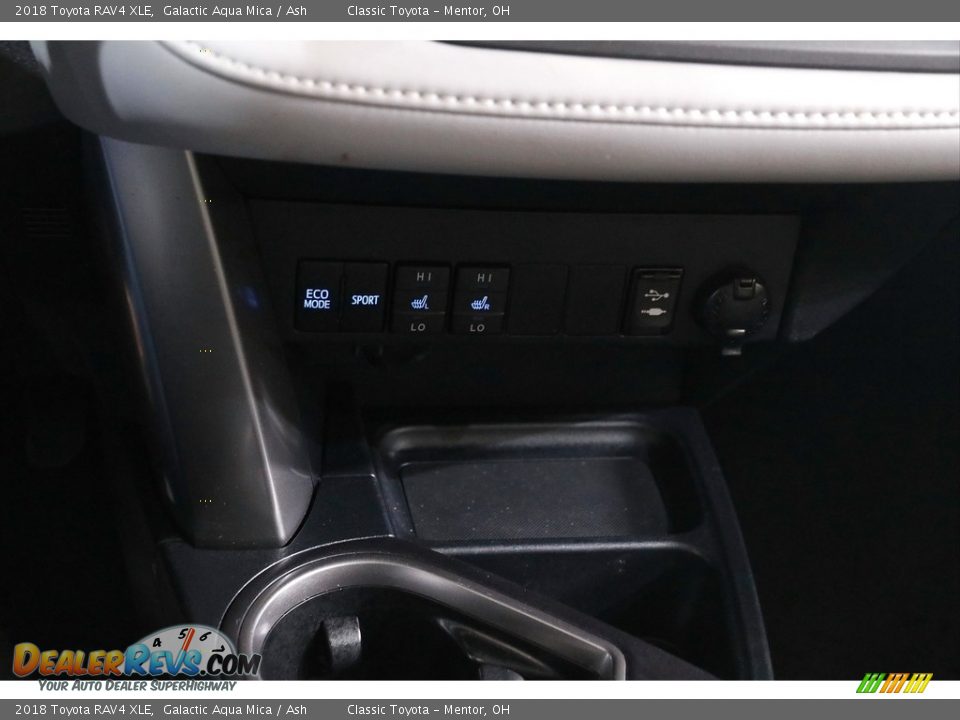 2018 Toyota RAV4 XLE Galactic Aqua Mica / Ash Photo #13