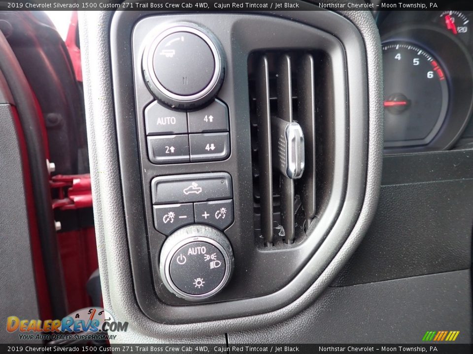 2019 Chevrolet Silverado 1500 Custom Z71 Trail Boss Crew Cab 4WD Cajun Red Tintcoat / Jet Black Photo #24