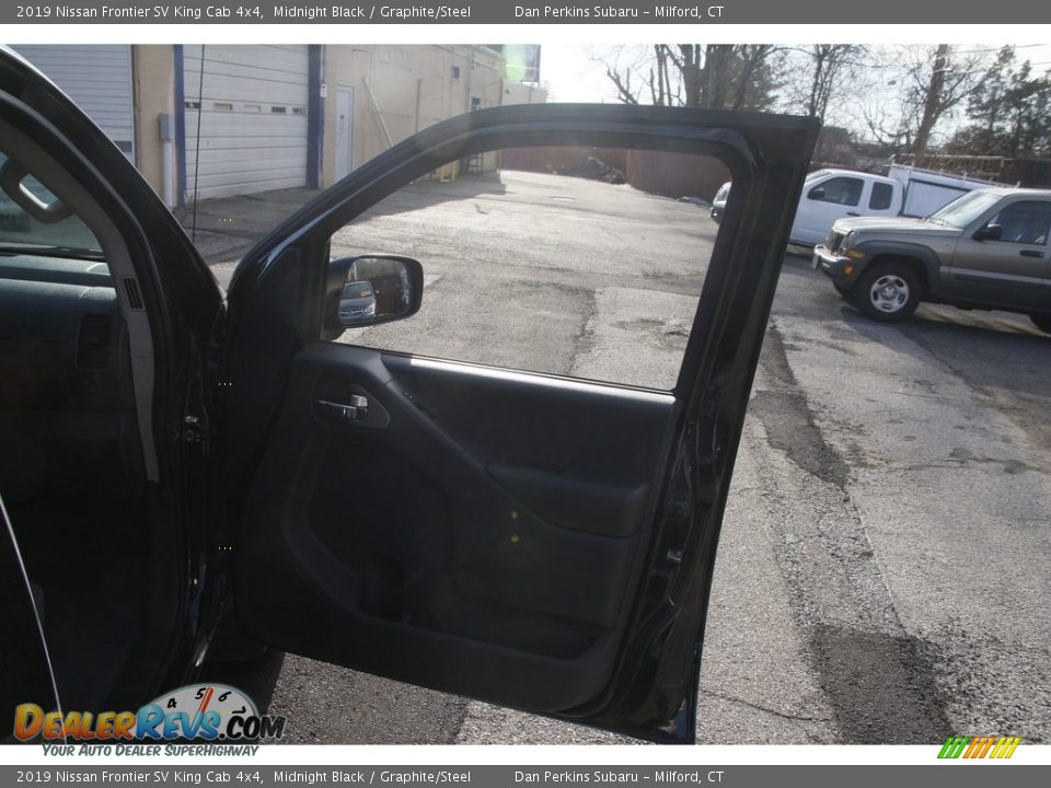 2019 Nissan Frontier SV King Cab 4x4 Midnight Black / Graphite/Steel Photo #14