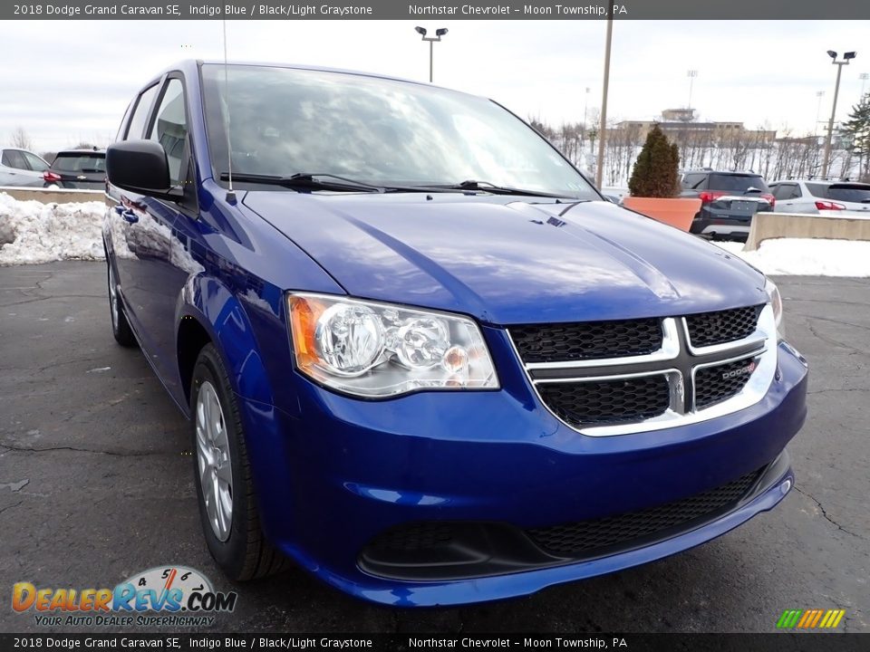 2018 Dodge Grand Caravan SE Indigo Blue / Black/Light Graystone Photo #12