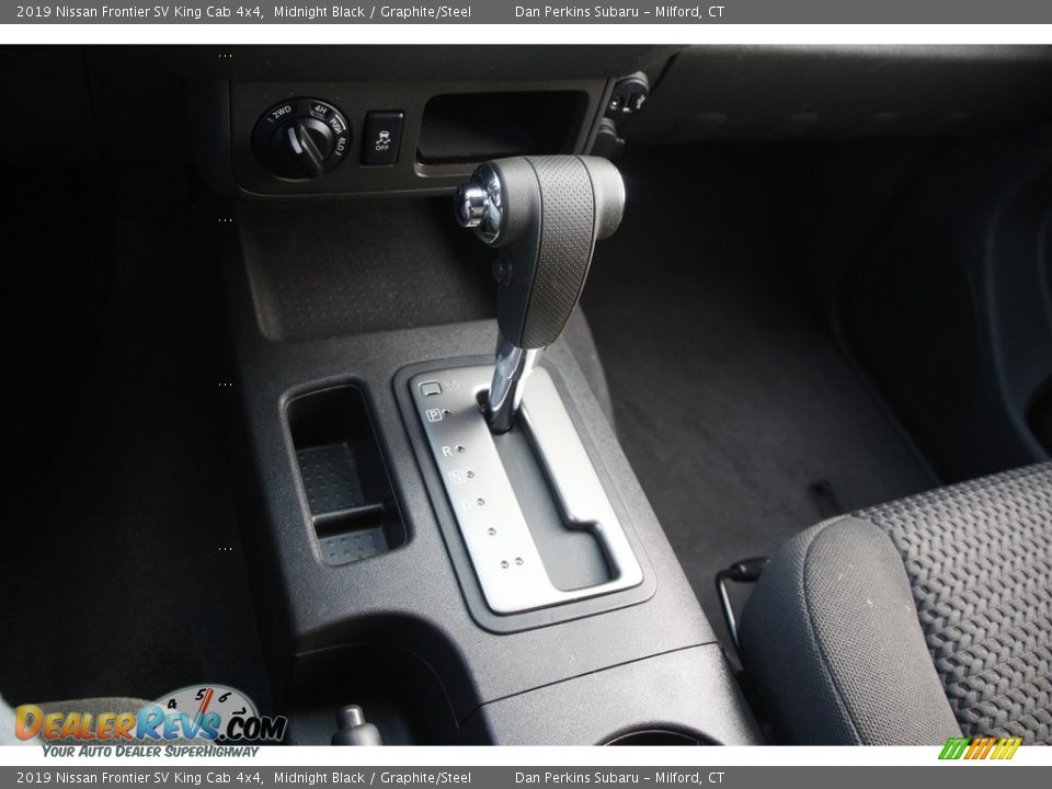 2019 Nissan Frontier SV King Cab 4x4 Midnight Black / Graphite/Steel Photo #18