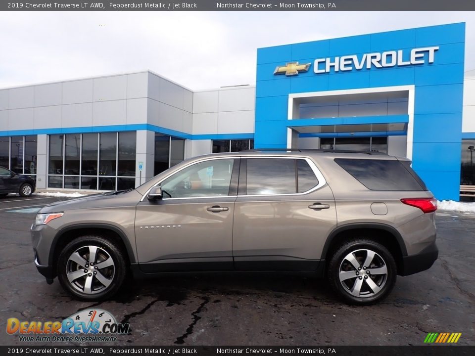 2019 Chevrolet Traverse LT AWD Pepperdust Metallic / Jet Black Photo #3