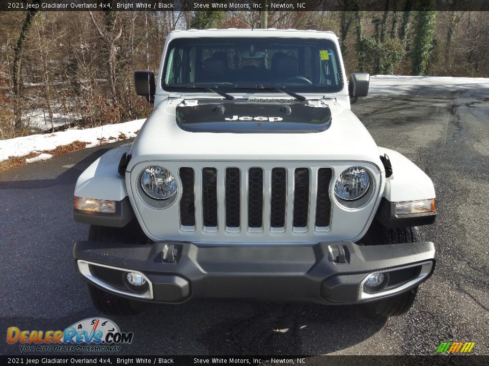 2021 Jeep Gladiator Overland 4x4 Bright White / Black Photo #4