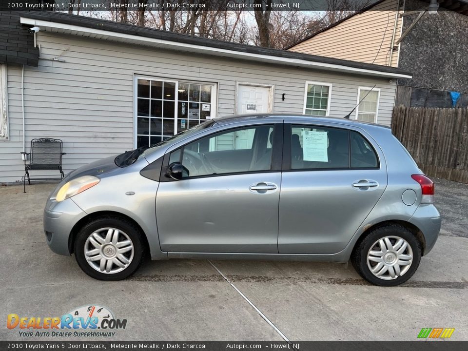 2010 Toyota Yaris 5 Door Liftback Meteorite Metallic / Dark Charcoal Photo #4