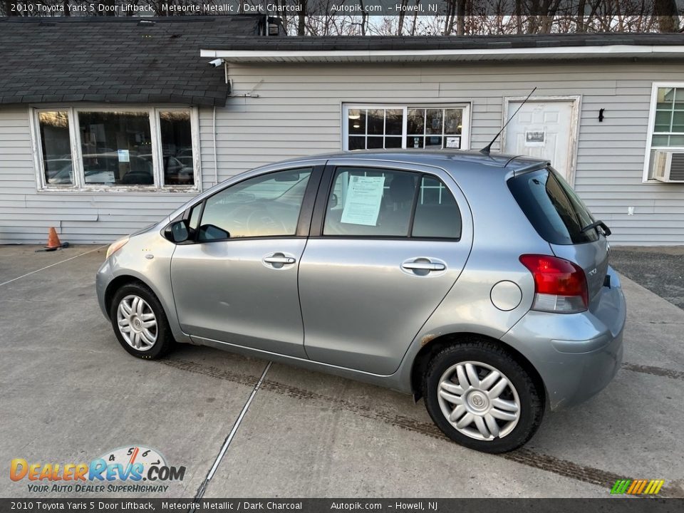 2010 Toyota Yaris 5 Door Liftback Meteorite Metallic / Dark Charcoal Photo #5