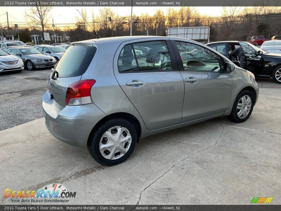 2010 Toyota Yaris 5 Door Liftback Meteorite Metallic / Dark Charcoal Photo #9