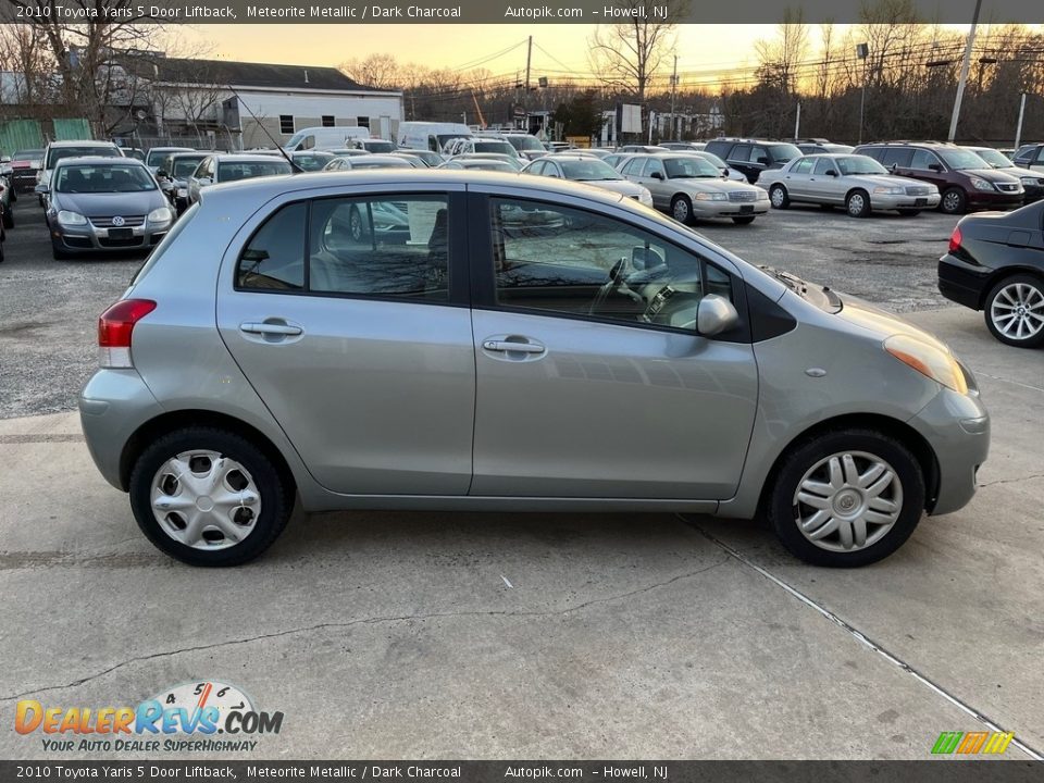 2010 Toyota Yaris 5 Door Liftback Meteorite Metallic / Dark Charcoal Photo #10