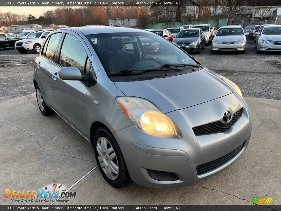 2010 Toyota Yaris 5 Door Liftback Meteorite Metallic / Dark Charcoal Photo #12