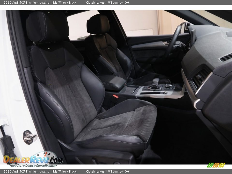Front Seat of 2020 Audi SQ5 Premium quattro Photo #15