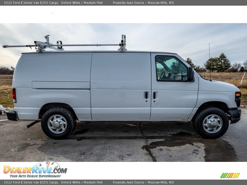 2013 Ford E Series Van E150 Cargo Oxford White / Medium Flint Photo #3