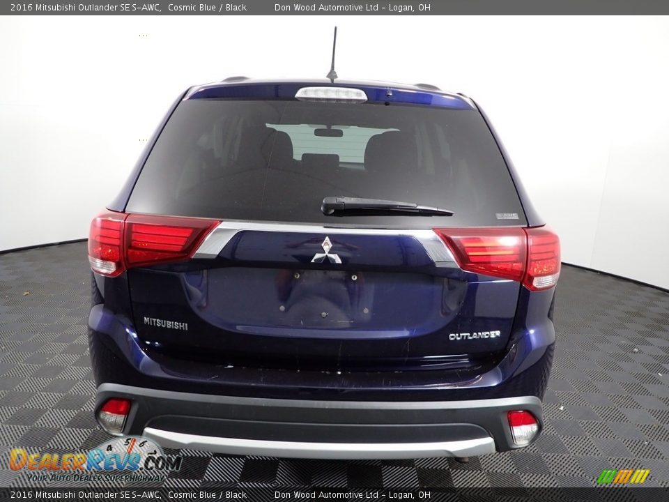 2016 Mitsubishi Outlander SE S-AWC Cosmic Blue / Black Photo #10