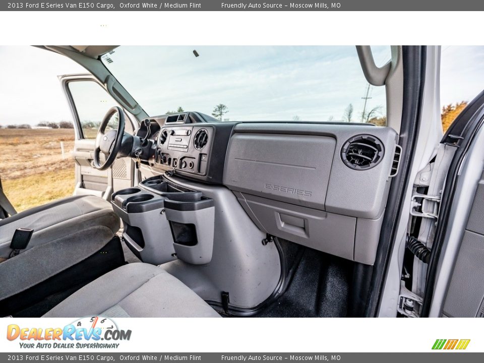 2013 Ford E Series Van E150 Cargo Oxford White / Medium Flint Photo #23