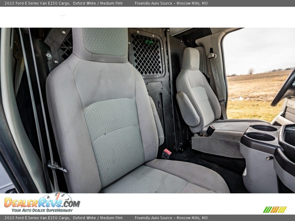 2013 Ford E Series Van E150 Cargo Oxford White / Medium Flint Photo #25