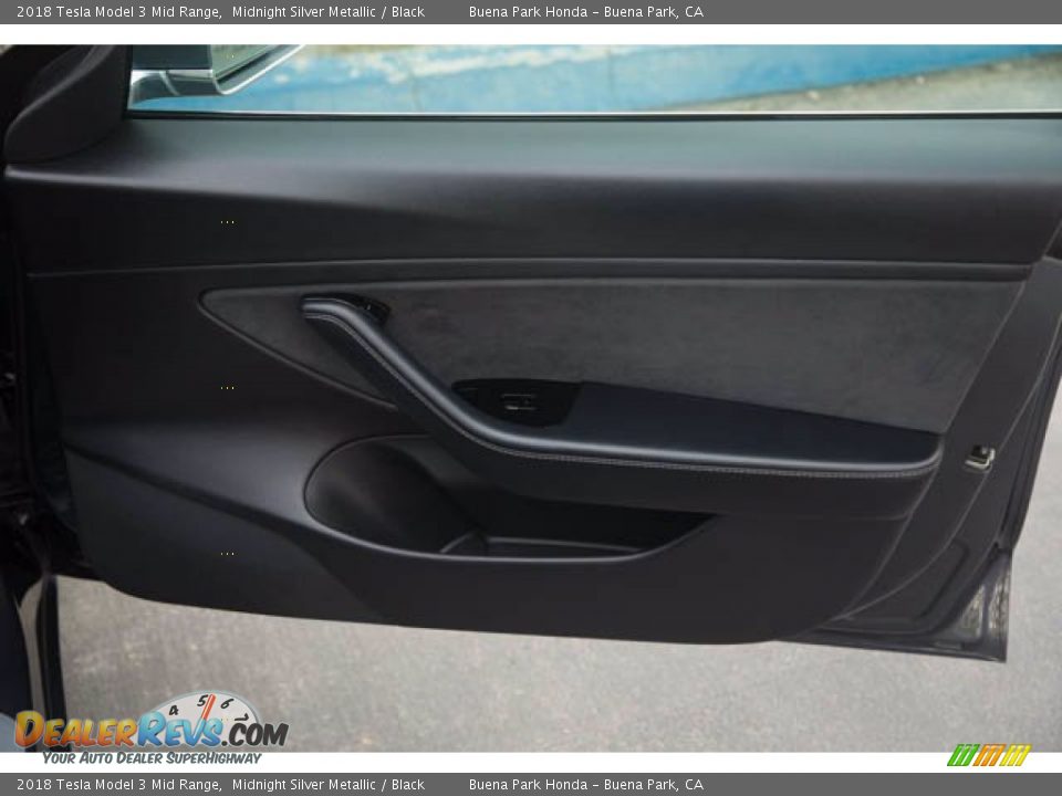 Door Panel of 2018 Tesla Model 3 Mid Range Photo #32