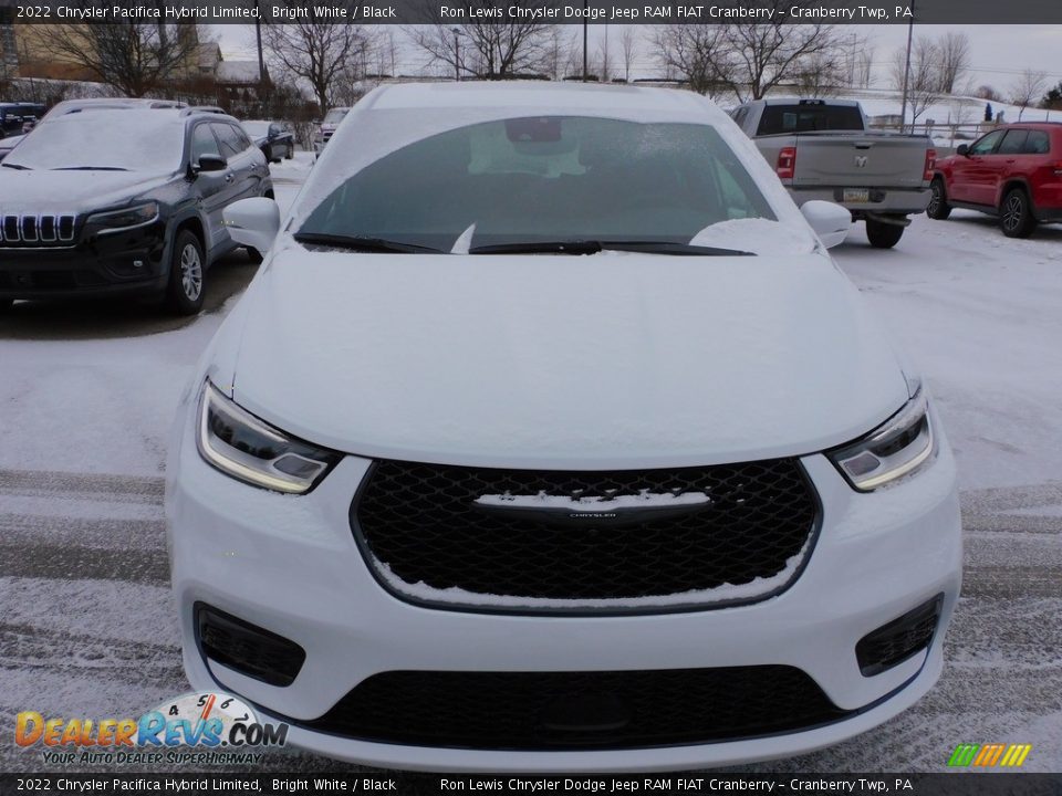 2022 Chrysler Pacifica Hybrid Limited Bright White / Black Photo #2