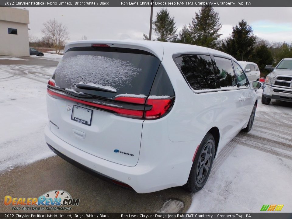 2022 Chrysler Pacifica Hybrid Limited Bright White / Black Photo #5