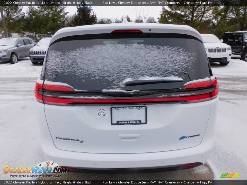 2022 Chrysler Pacifica Hybrid Limited Bright White / Black Photo #6