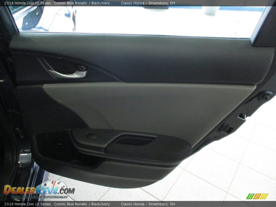 2019 Honda Civic LX Sedan Cosmic Blue Metallic / Black/Ivory Photo #17