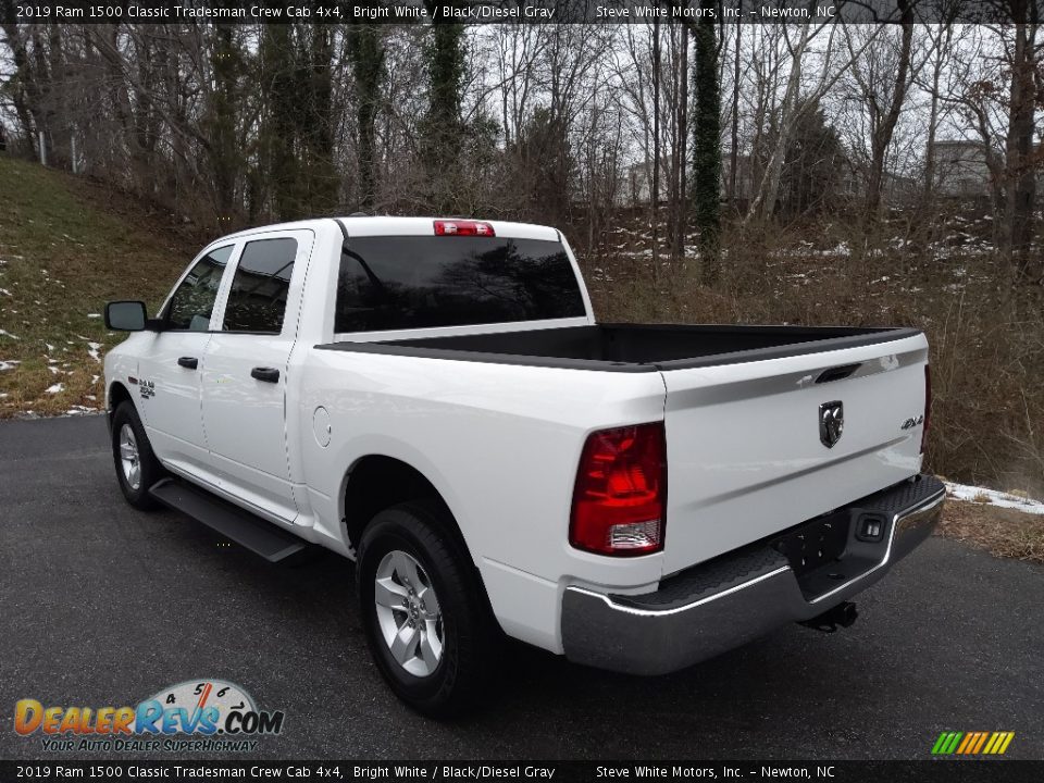 2019 Ram 1500 Classic Tradesman Crew Cab 4x4 Bright White / Black/Diesel Gray Photo #10