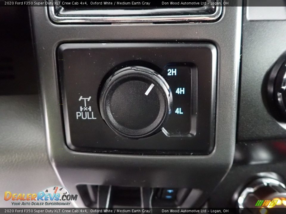 2020 Ford F350 Super Duty XLT Crew Cab 4x4 Oxford White / Medium Earth Gray Photo #26