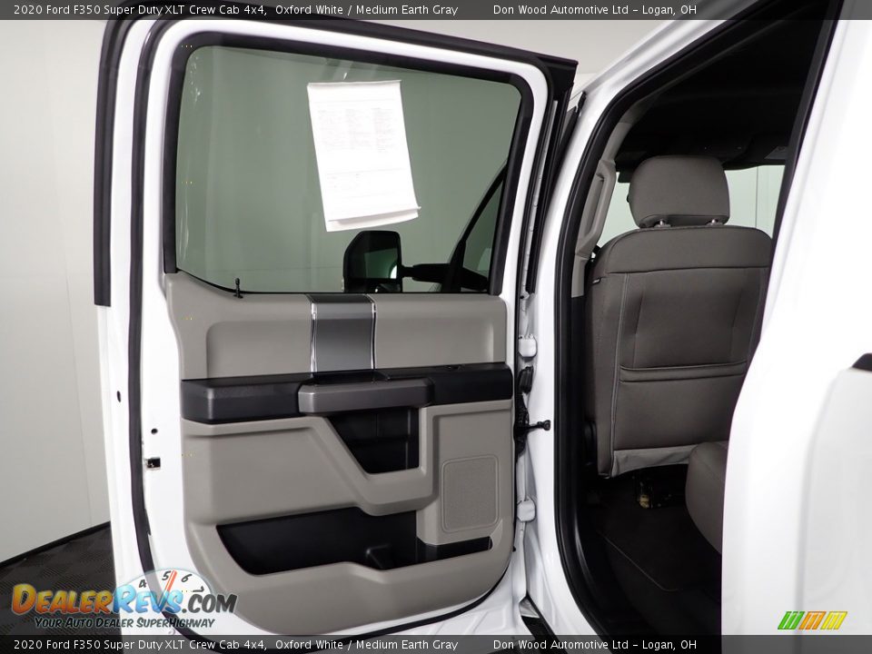 2020 Ford F350 Super Duty XLT Crew Cab 4x4 Oxford White / Medium Earth Gray Photo #27
