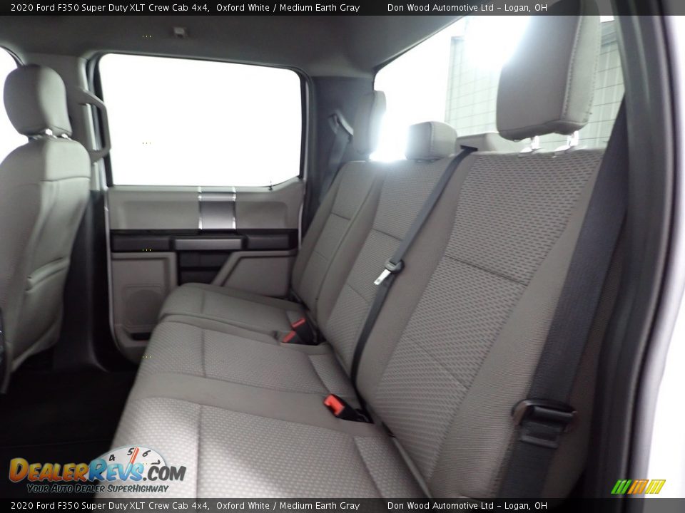 2020 Ford F350 Super Duty XLT Crew Cab 4x4 Oxford White / Medium Earth Gray Photo #28
