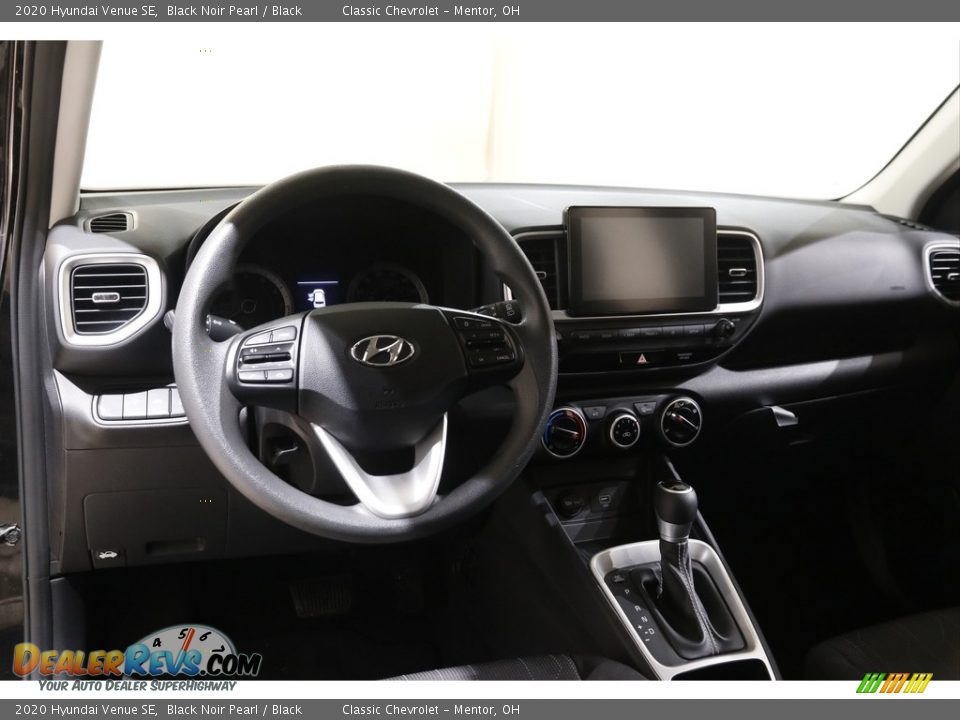 2020 Hyundai Venue SE Black Noir Pearl / Black Photo #6