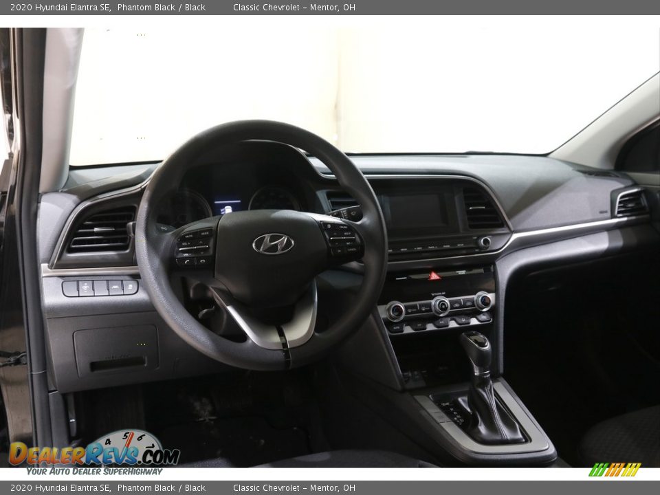 2020 Hyundai Elantra SE Phantom Black / Black Photo #6