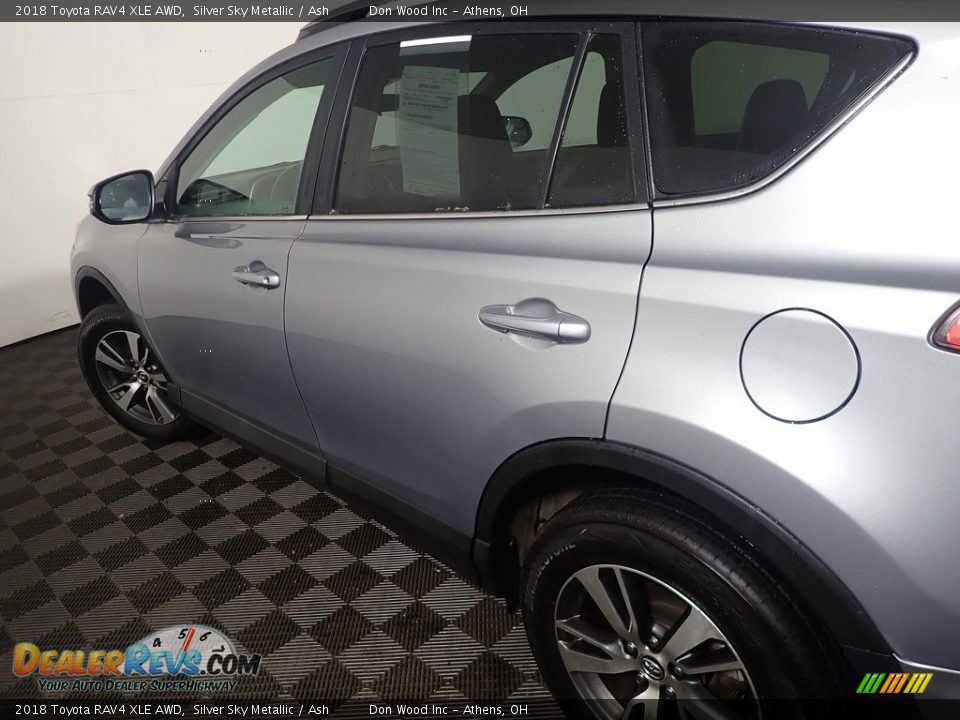 2018 Toyota RAV4 XLE AWD Silver Sky Metallic / Ash Photo #20