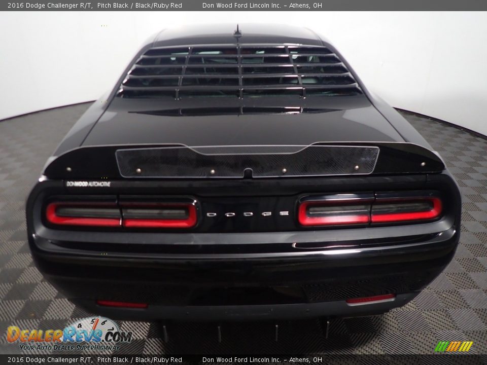 2016 Dodge Challenger R/T Pitch Black / Black/Ruby Red Photo #15