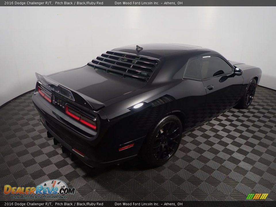 2016 Dodge Challenger R/T Pitch Black / Black/Ruby Red Photo #19