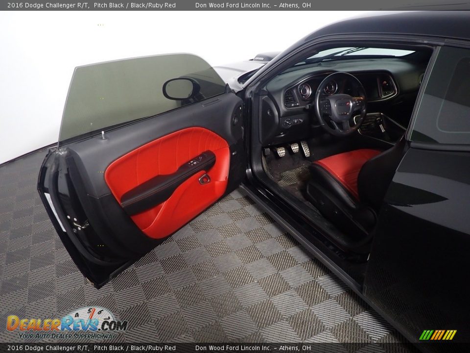 2016 Dodge Challenger R/T Pitch Black / Black/Ruby Red Photo #22