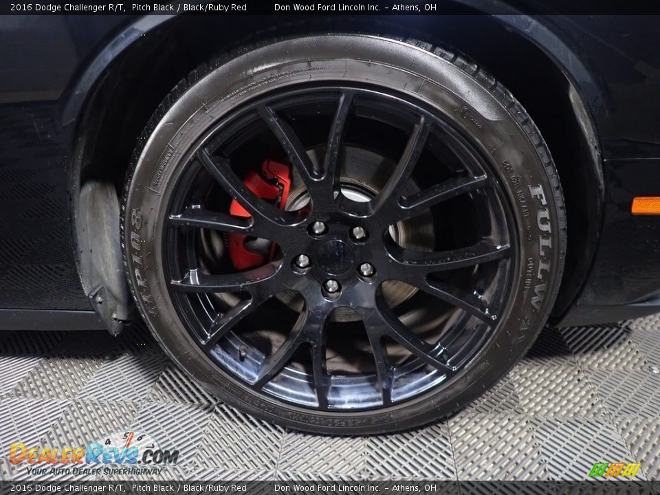 2016 Dodge Challenger R/T Pitch Black / Black/Ruby Red Photo #36