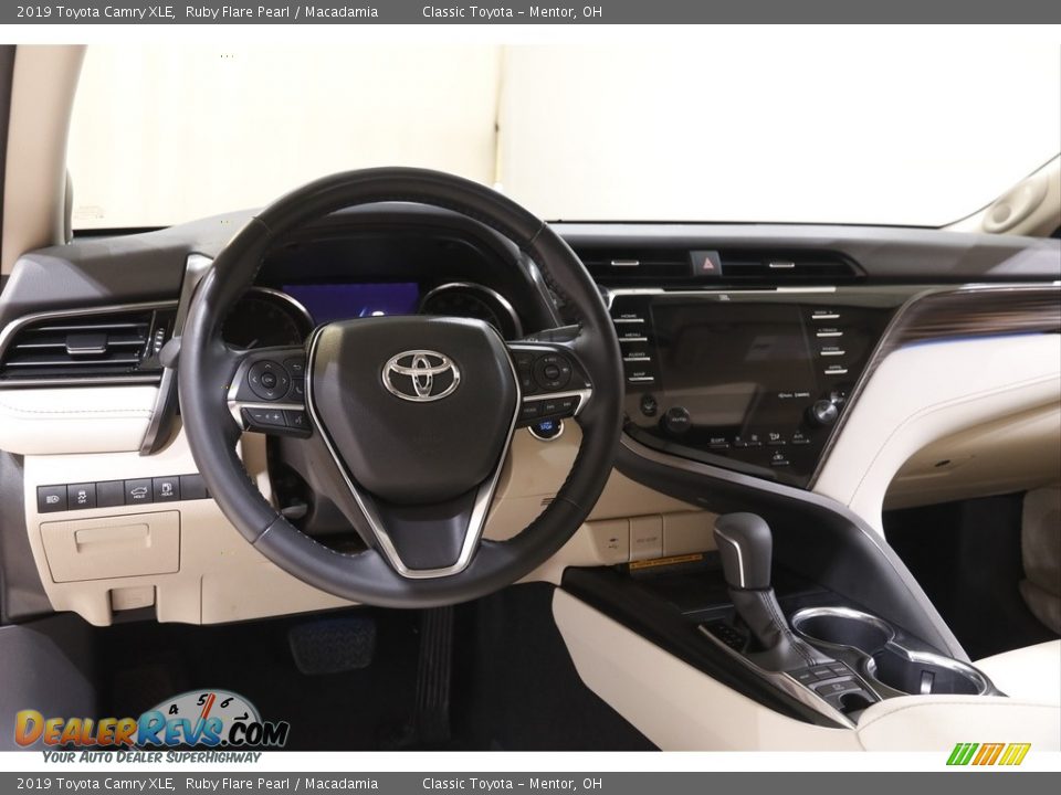 2019 Toyota Camry XLE Ruby Flare Pearl / Macadamia Photo #6