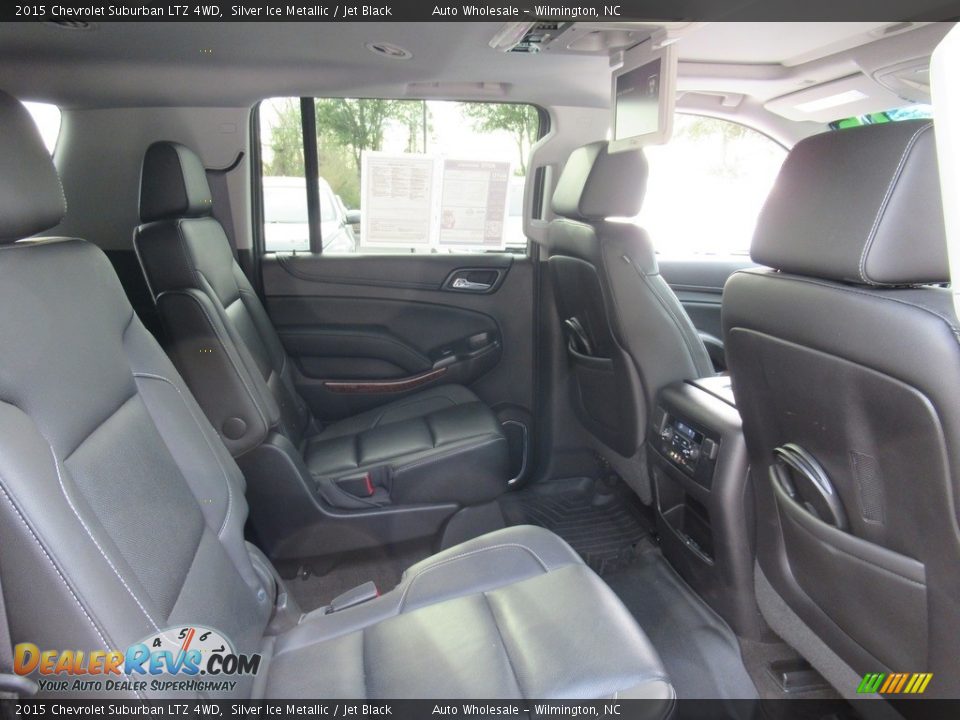 2015 Chevrolet Suburban LTZ 4WD Silver Ice Metallic / Jet Black Photo #14