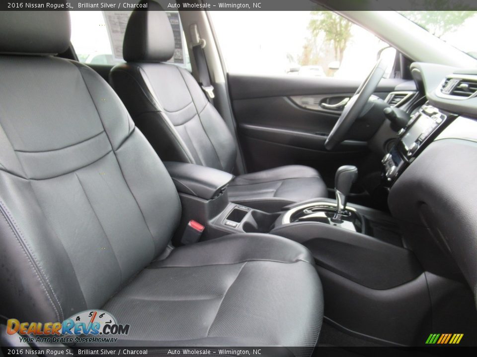 2016 Nissan Rogue SL Brilliant Silver / Charcoal Photo #5