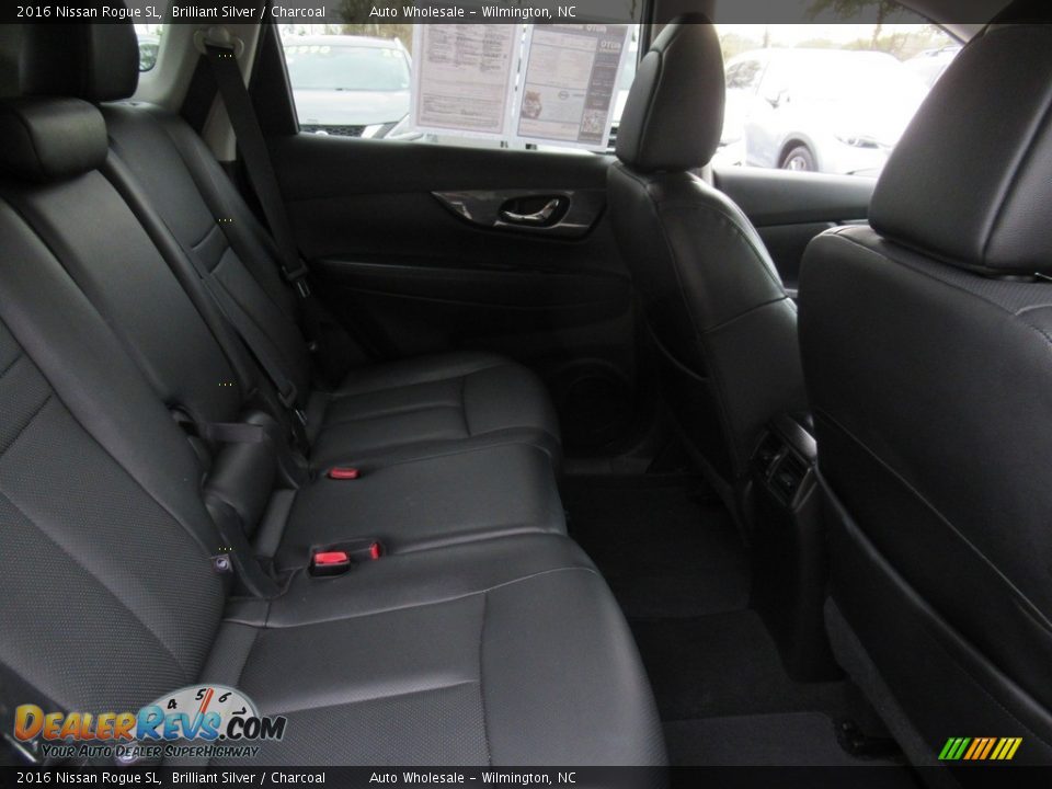 2016 Nissan Rogue SL Brilliant Silver / Charcoal Photo #6