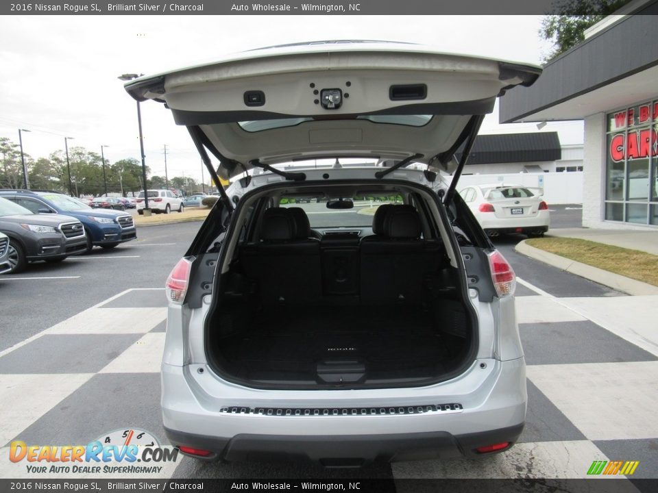 2016 Nissan Rogue SL Brilliant Silver / Charcoal Photo #8